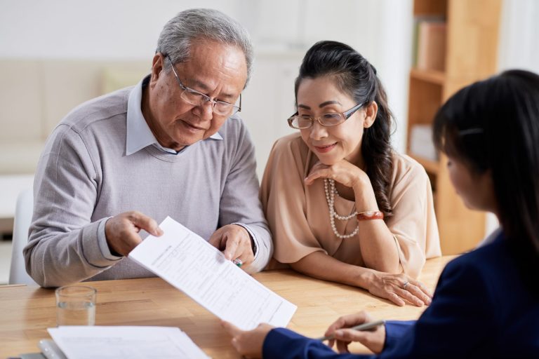 Advantages and Disadvantages of Annuity Investing